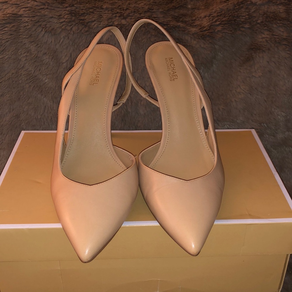 Michael Kors Eliza Leather Pumps